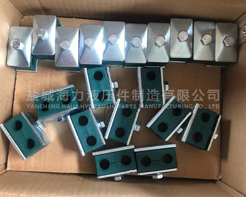 雙孔塑料管夾整裝發貨