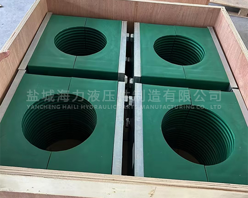 超大外徑塑料管夾發貨